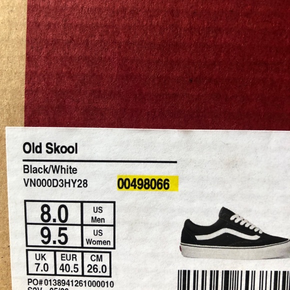 Black and white low top - Picture 3 of 3